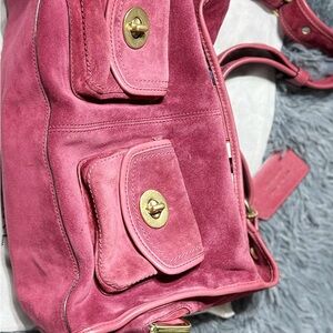 Y2khaversack small area of discoloration at end kisslock see pictures